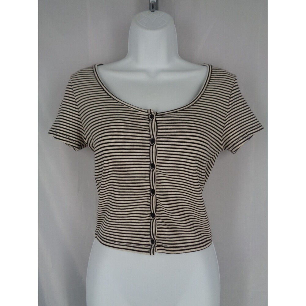 Lulu's Crop Top Size Medium Black Stripe Button Ribbed New